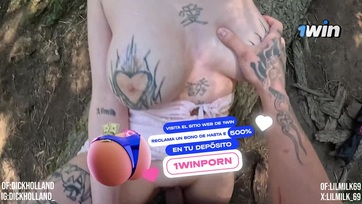 A bűbájos szöszike csaj megengedte az erdőségben hogy megfarkaljam és megtöltsem a nunikáját Thumb