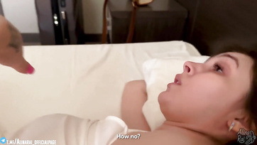 Először csak megtapintotta a mostohaanyukája cickóit majd berakta a fütyijét a vaginájába Thumb